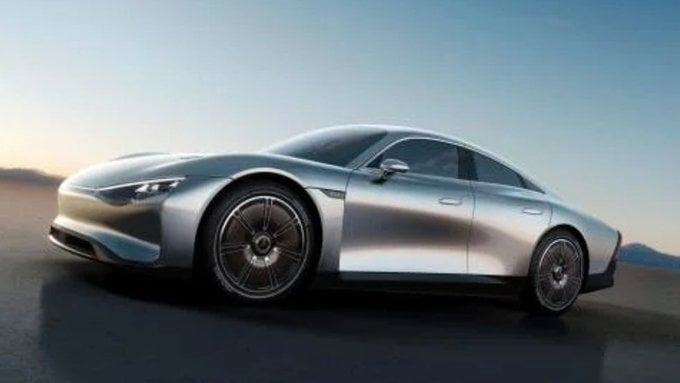 سيارة Mercedes-Benz الكهربائية الجديدة
